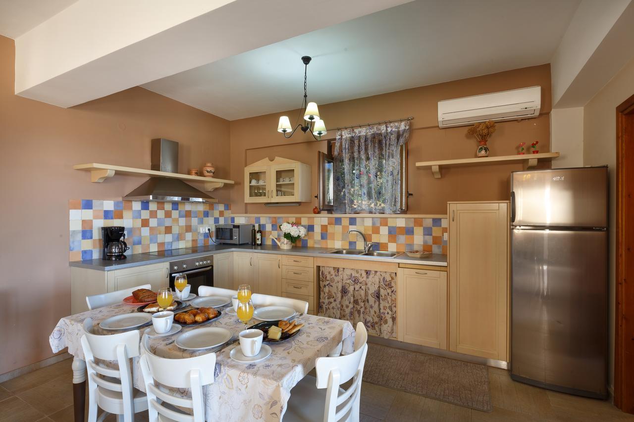 Harkia Villas Exterior photo